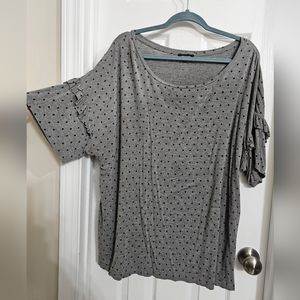 Verve ami 2x top with ruffle sleeve detail